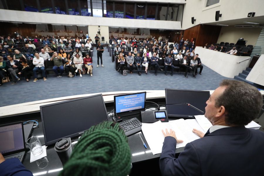 seminário plano educação 26052025