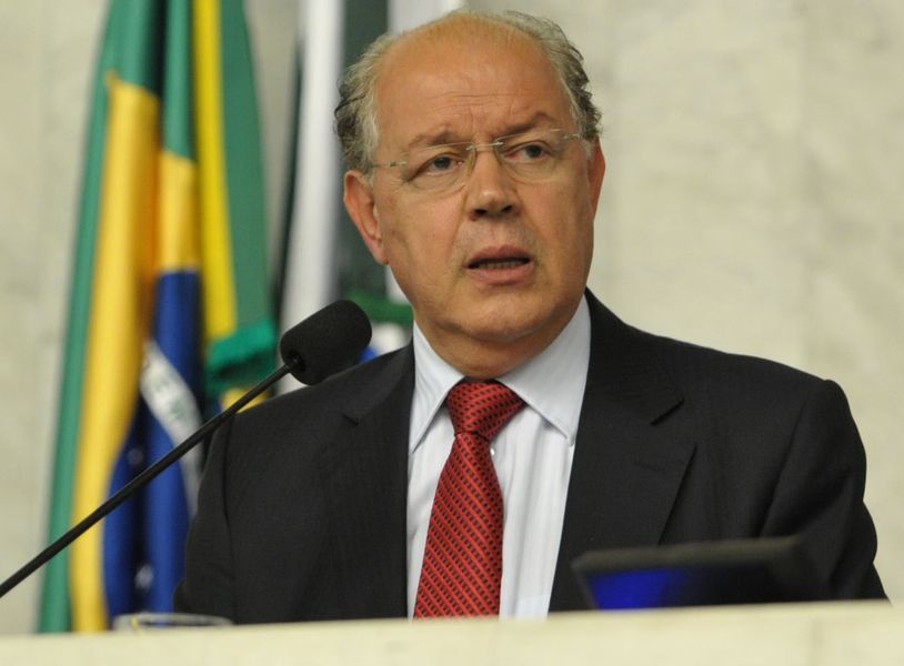 Secretário de Estado da Fazenda, Luiz Carlos Hauly, participa da sessão plenária na Alep