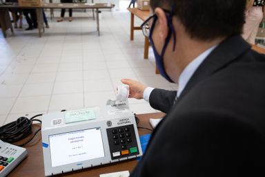 Vai trabalhar nas eleições? Lei isenta taxa de inscrição de concurso