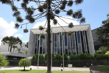 Sessão da Assembleia Itinerante em Telêmaco Borba marca agenda do legislativo