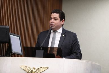 Comissão aprova projeto que aumenta categorias beneficiadas por auxílio emergencial