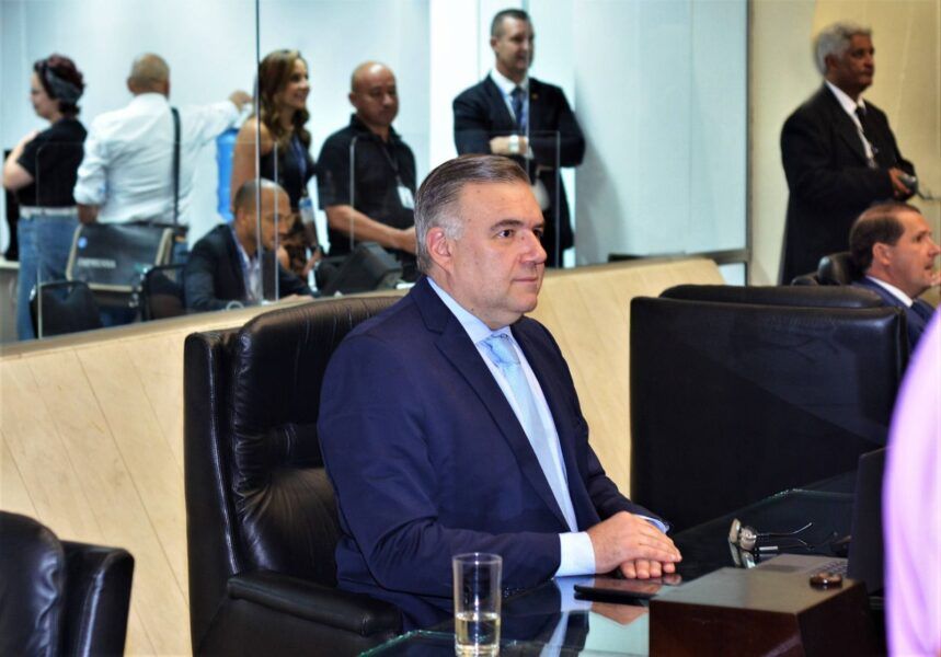 ney linhas ferreas municípios