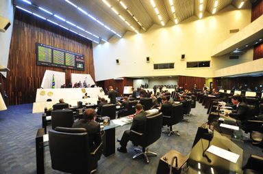 Atendimento presencial por operadoras de telefonia e TVs por assinatura é aprovado em terceira votação