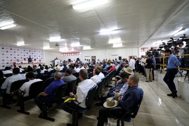 Governador e deputados estaduais iniciam o debate sobre a Estrada do Colono