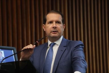“Frente Parlamentar não pode ter viés ideológico”, afirma o deputado Marcel Micheletto (PL)