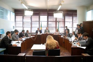 CCJ examina mensagens sobre subsídios da Policia Militar e da Polícia Civil