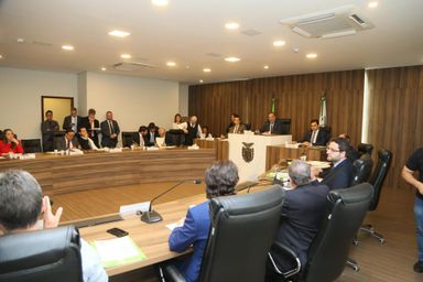 CCJ analisa PEC que extingue aposentadoria de ex-governadores na quarta-feira (20)