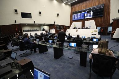 Deputados aprovam manutenção dos benefícios do Cartão Futuro Emergencial