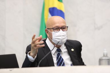 Mulher é essencial na política, afirma Romanelli