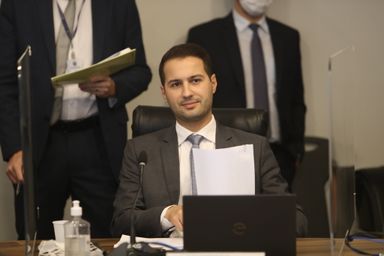 Comissão de Indústria e Comércio segue na análise do projeto que proíbe o passaporte da vacina