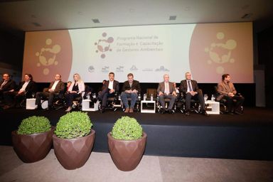 Traiano participa de lançamento de programa de capacitação de gestores ambientais no Paraná