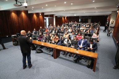 Parlamento universitário é um laboratório de ideias, avalia deputado Luiz Claudio Romanelli (PSD)
