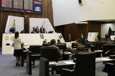 Projeto que proíbe cobrança de multas por perda de tickets de estacionamento é aprovado na Assembleia