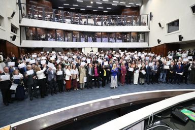 Assembleia Legislativa celebra o Dia do Cirurgião-Dentista com homenagens aos profissionais que cuidam da saúde bucal dos paranaenses