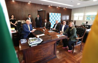 Comitiva da Assembleia do Espírito Santos quer “importar” projetos de sucesso do legislativo paranaense