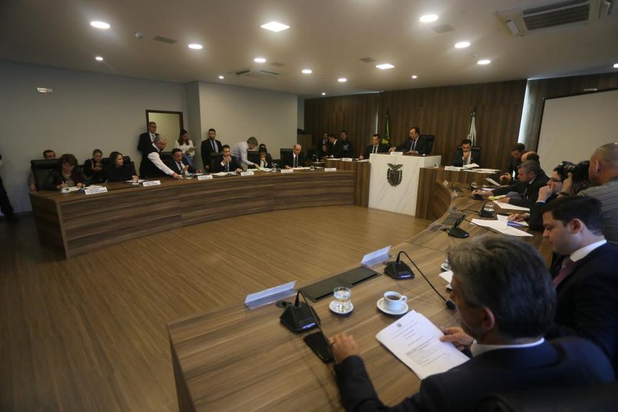 CCJ faz reunião na terça-feira