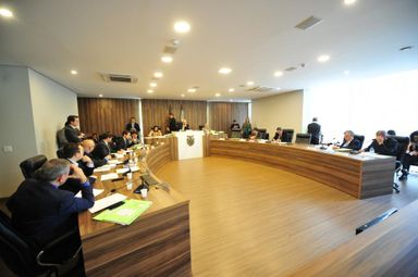 Pedido de vista adia votação de projeto que incorpora o Paraná à Zona de Integração da América do Sul