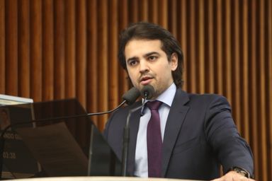 Projeto que isentar famílias carentes do pagamento de tarifa de água no Paraná