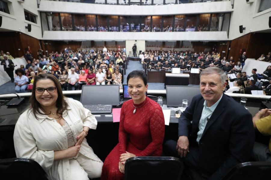 Sessão Solene 34 Anos Pinhais
