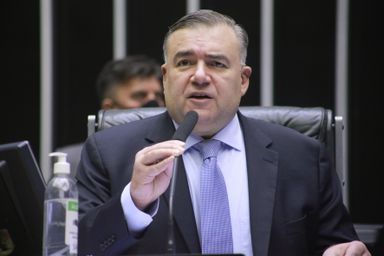 Ney Leprevost conta com a experiência para retorno à Assembleia