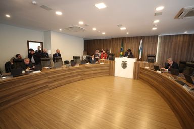 Proposta que amplia o alcance do Programa Colégios Cívico-Militares avança nas comissões de Educação e Segurança Pública