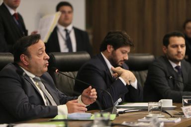 Projeto que cria a licença qualificação para servidores passa pela CCJ