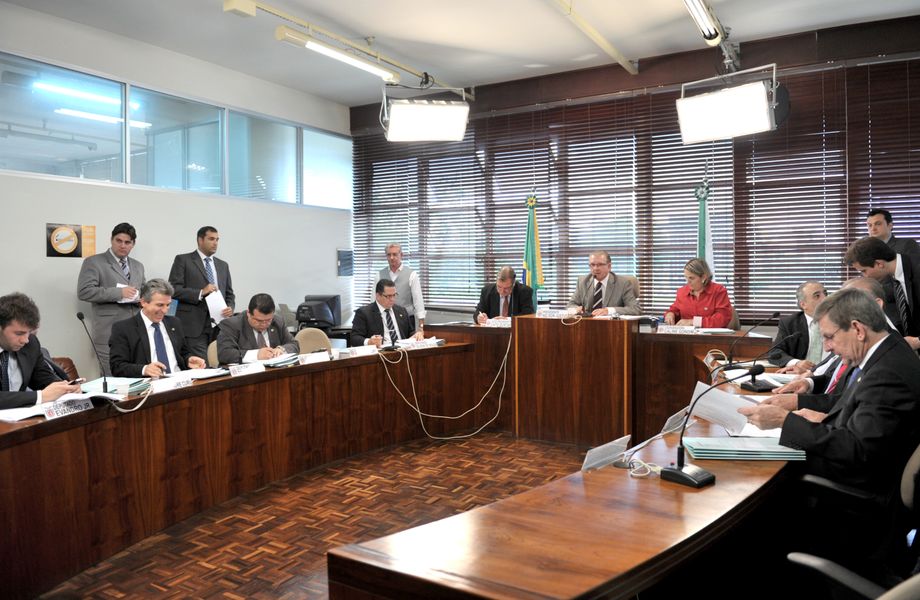 Comissão - CCJ
