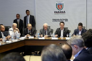 Deputado relata ao governador problemas na hora de fazer um BO