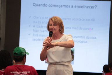 Deputada Márcia Huçulak (PSD) fala sobre o que fazer para promover o envelhecimento ativo