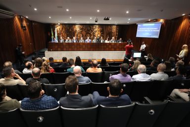 Assembleia Legislativa debate desafios para implementar reforma tributária nos 399 municípios do Paraná
