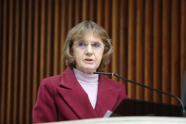 Deputada Luciana Rafagnin (PT) propõe ampliação do Programa Leite das Crianças para enfrentar crise no setor leiteiro