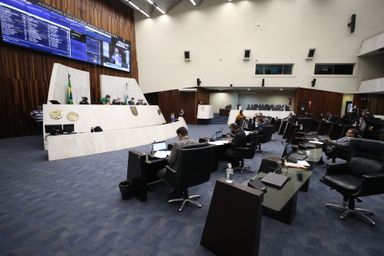 Assembleia aprova em primeira discussão financiamento das Universidades Públicas