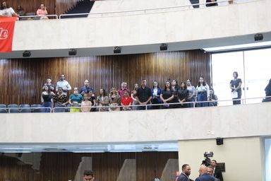 Acadêmicos da UNIANDRADE visitam o Poder Legislativo