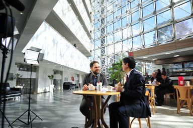 Goura: o deputado adepto da Yoga e cicloativista fala da família e das causas que defende na Alep no Café com Política