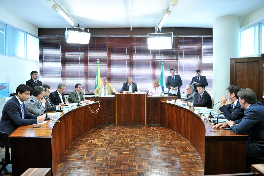 CCJ reunião