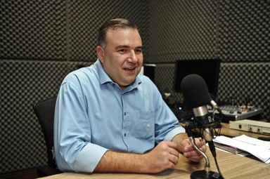 Um "Fala Deputado" com a cara de Curitiba já está no ar: o convidado é Ney Leprevost
