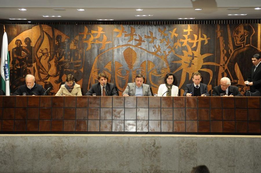 mesa audiencia 