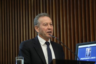 Deputado Professor Lemos (PT) cobra que governo estadual atenda demandas da Educação