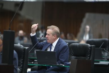 Deputado Luis Corti (PSB) apresenta cinco emendas ao projeto que institui o Programa Regulariza Paraná