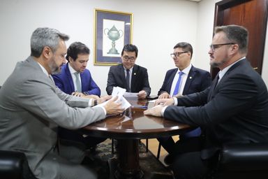Avança PL que regula inspeção de frigoríficos por entes privados no Paraná
