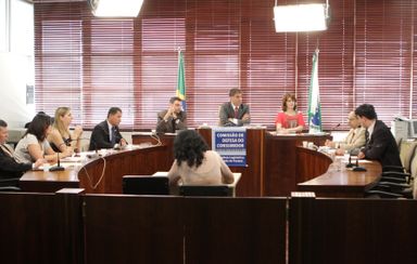 Descredenciamento de médicos dos planos de saúde é discutido no Legislativo