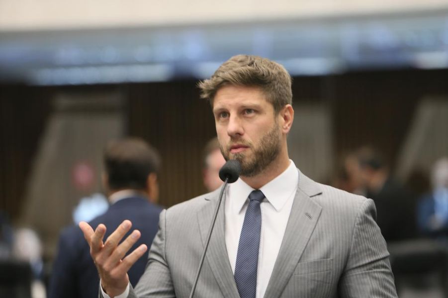 requião filho greve