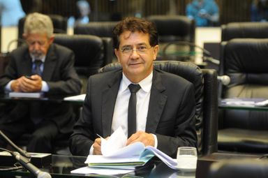 Projeto que visa melhorar a qualidade do papel de recibos emitidos pelo comércio é aprovado em 2ª discussão