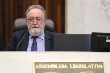 Deputado Tercilio Turini parabeniza reitora e vice-reitor eleitos na UEL