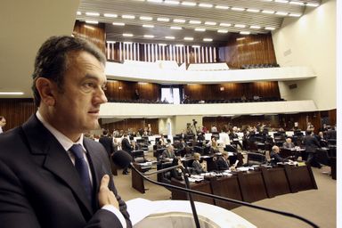 Modernização do aeroporto de Ponta Grossa é destacada por Plauto Miró na Assembleia Legislativa