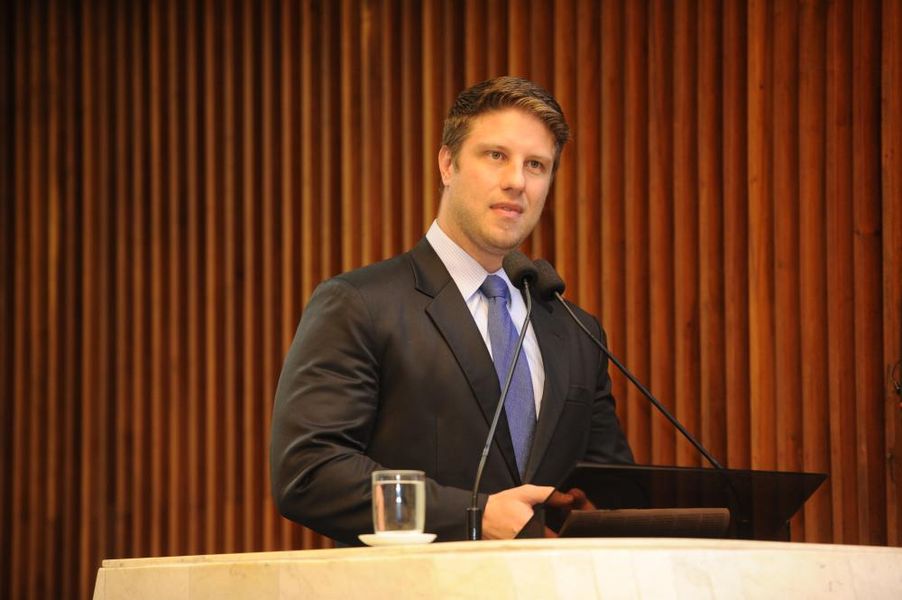 Deputado Requião Filho (PMDB). 