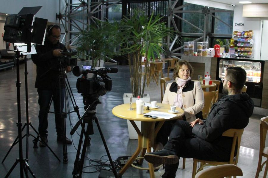 cristina café com política