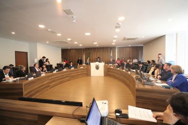 CCJ aprova projetos de reposição salarial e reestruturação de carreiras de servidores estaduais