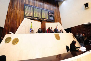 Deputados concluem votação das emendas ao novo Regimento Interno da Assembleia Legislativa