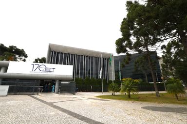 Retomada das sessões e a realização de solenidades, audiência públicas e homenagens marcam a agenda da Assembleia